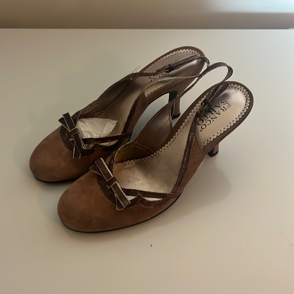 Little tan Franco Sarto pumps size 9 M their have water spots on right shoe